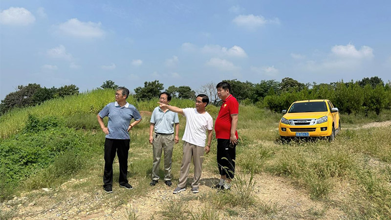 余敏輝一行蒞臨十里長(cháng)山文化旅游產(chǎn)業(yè)園項目參觀(guān)考察